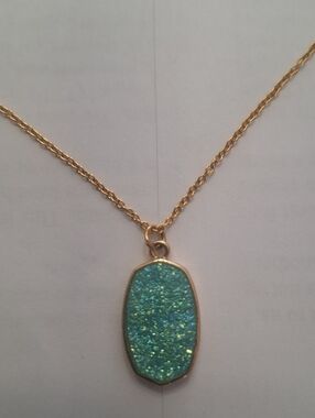 Gold Tone Necklace With Turquoise Color Textured Bling Pendant 17.75-21" NWOT